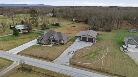 667 Pete Sain Road Manchester TN 37355