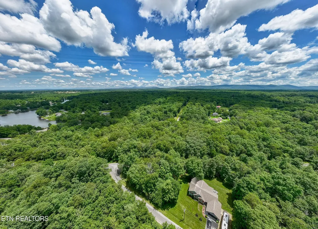5011 Ostego Drive Crossville TN 38572