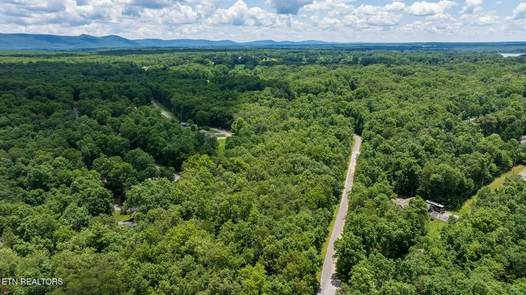 5011 Ostego Drive Crossville TN 38572