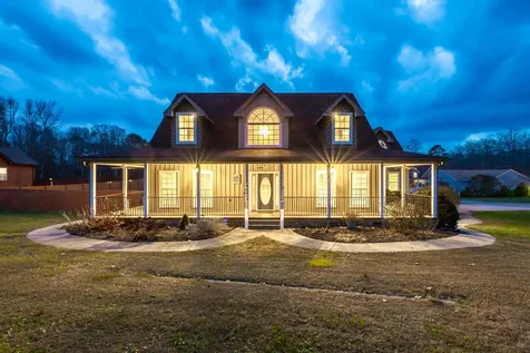 2322 Mowbray Pike Soddy Daisy TN 37379
