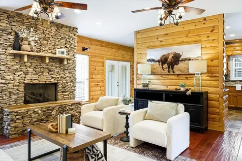 2322 Mowbray Pike Soddy Daisy TN 37379