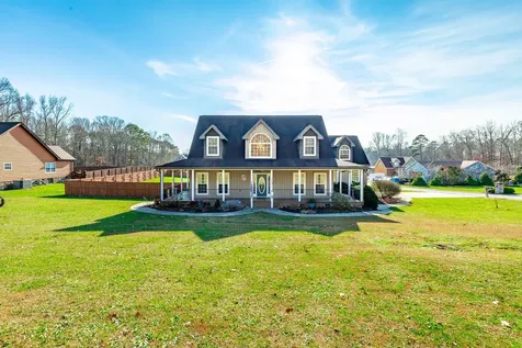 2322 Mowbray Pike Soddy Daisy TN 37379