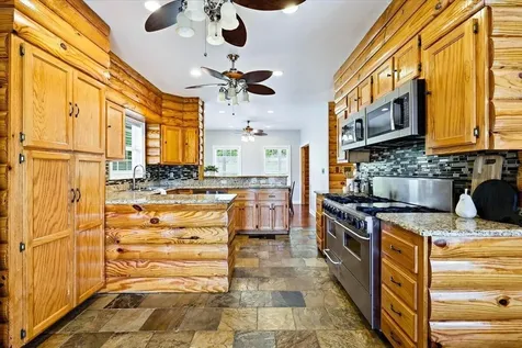 2322 Mowbray Pike Soddy Daisy TN 37379