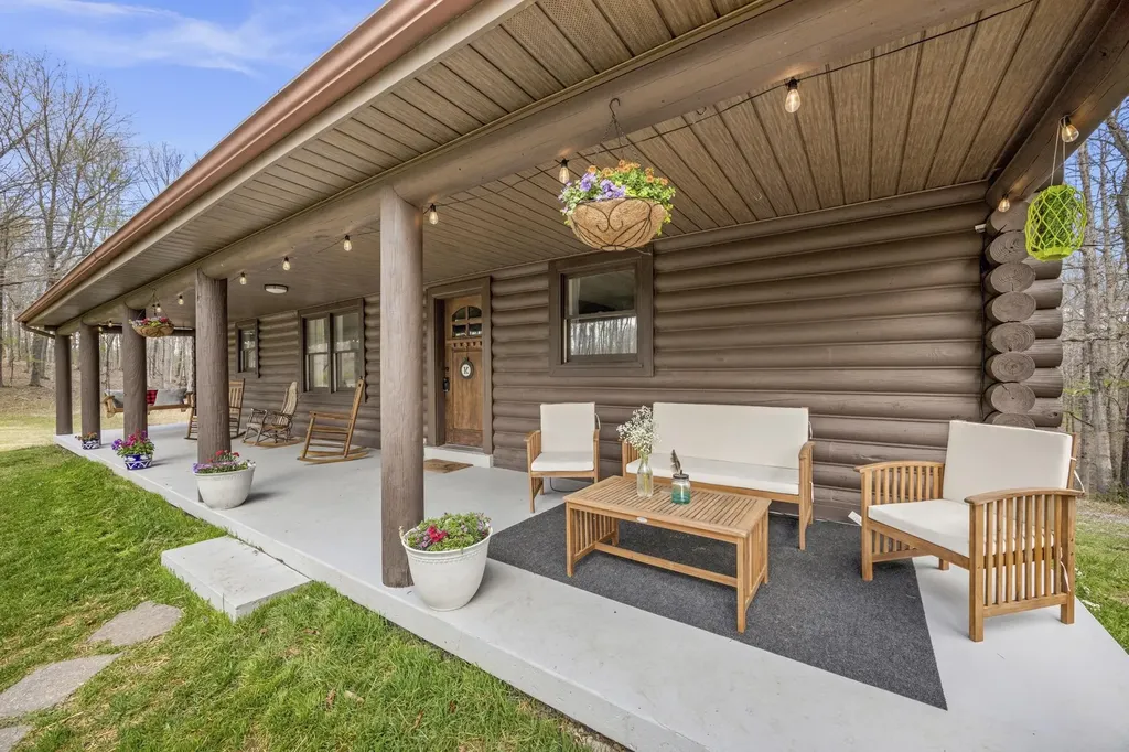 1300 Ridge Road Dickson TN 37055