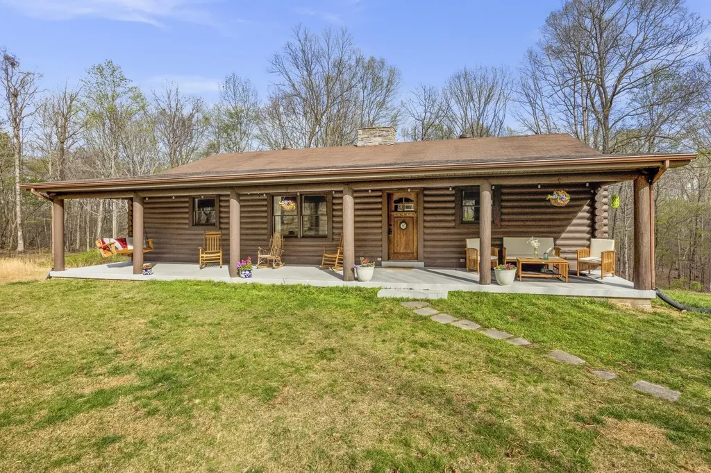 1300 Ridge Road Dickson TN 37055
