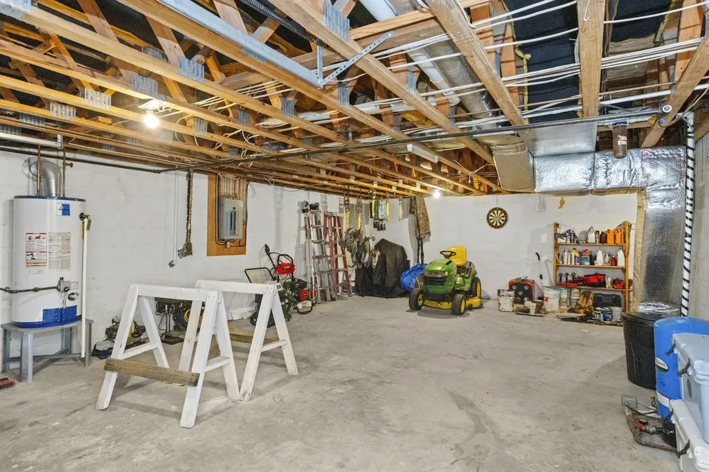 1300 Ridge Road Dickson TN 37055