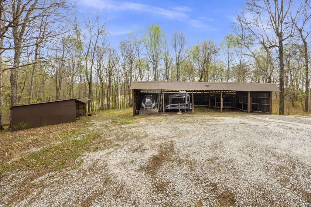 1300 Ridge Road Dickson TN 37055