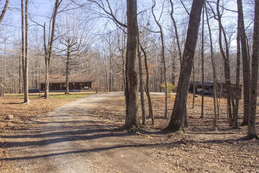 1300 Ridge Road Dickson TN 37055