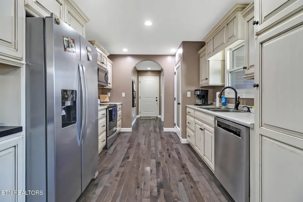 1926 Old Grimsley Road Grimsley TN 38565