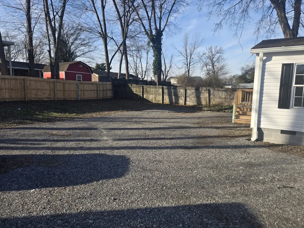 223 E Park Avenue Gallatin TN 37066