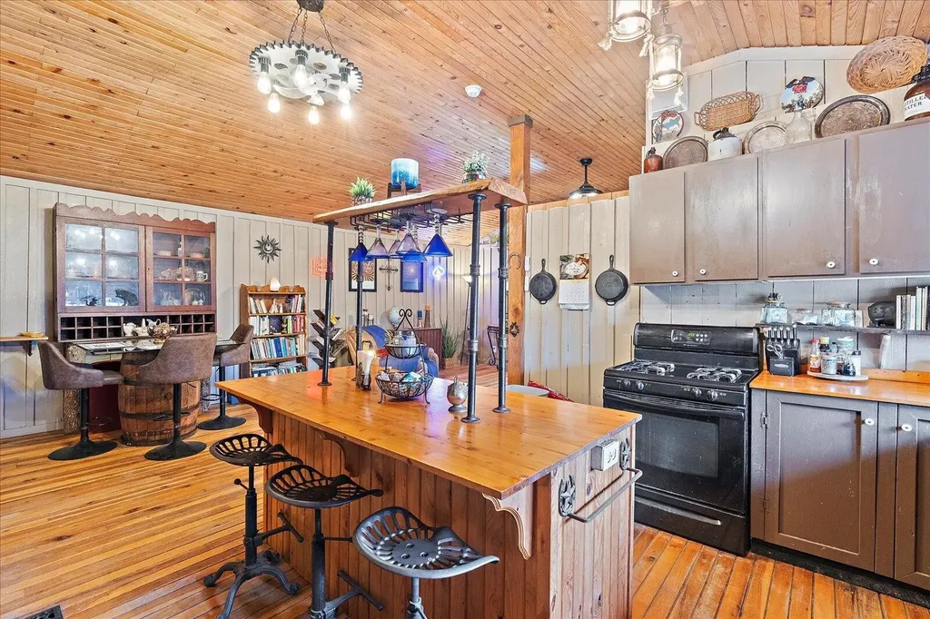 123 Powers Lane Pikeville TN 37367