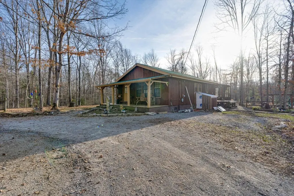123 Powers Lane Pikeville TN 37367
