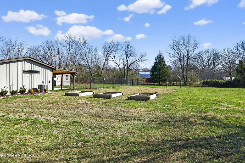 2490 Chestnut Hill Road Crossville TN 38571