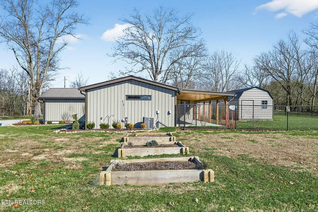 2490 Chestnut Hill Road Crossville TN 38571