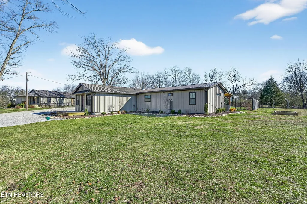 2490 Chestnut Hill Road Crossville TN 38571
