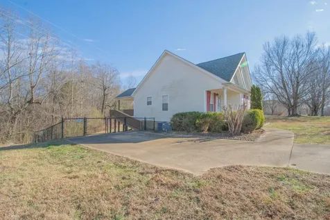 1149 Oak Grove Road Goodspring TN 38460