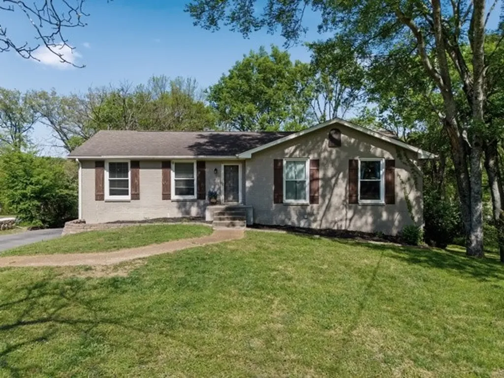 425 Lakeshore Drive Old Hickory TN 37138