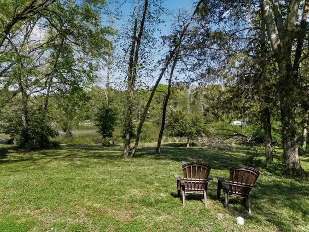 425 Lakeshore Drive Old Hickory TN 37138