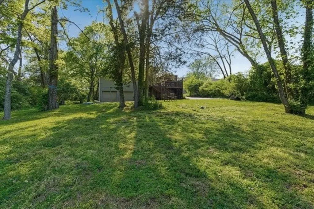 425 Lakeshore Drive Old Hickory TN 37138