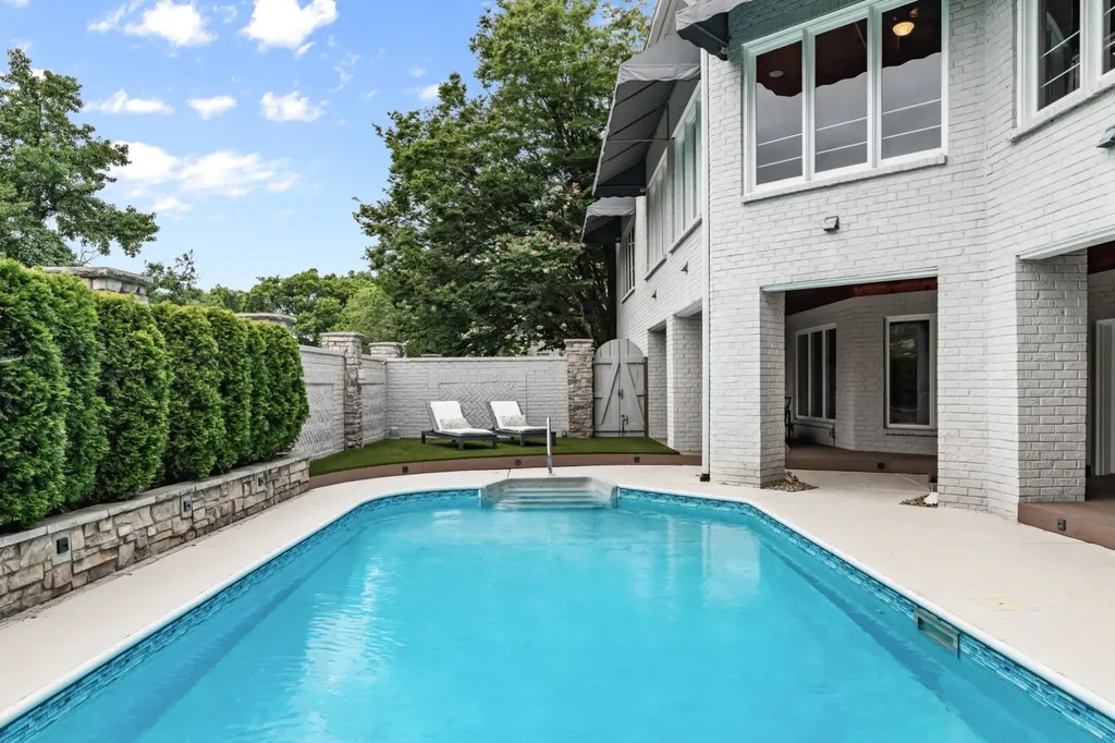 1 Warwick Lane Nashville TN 37205