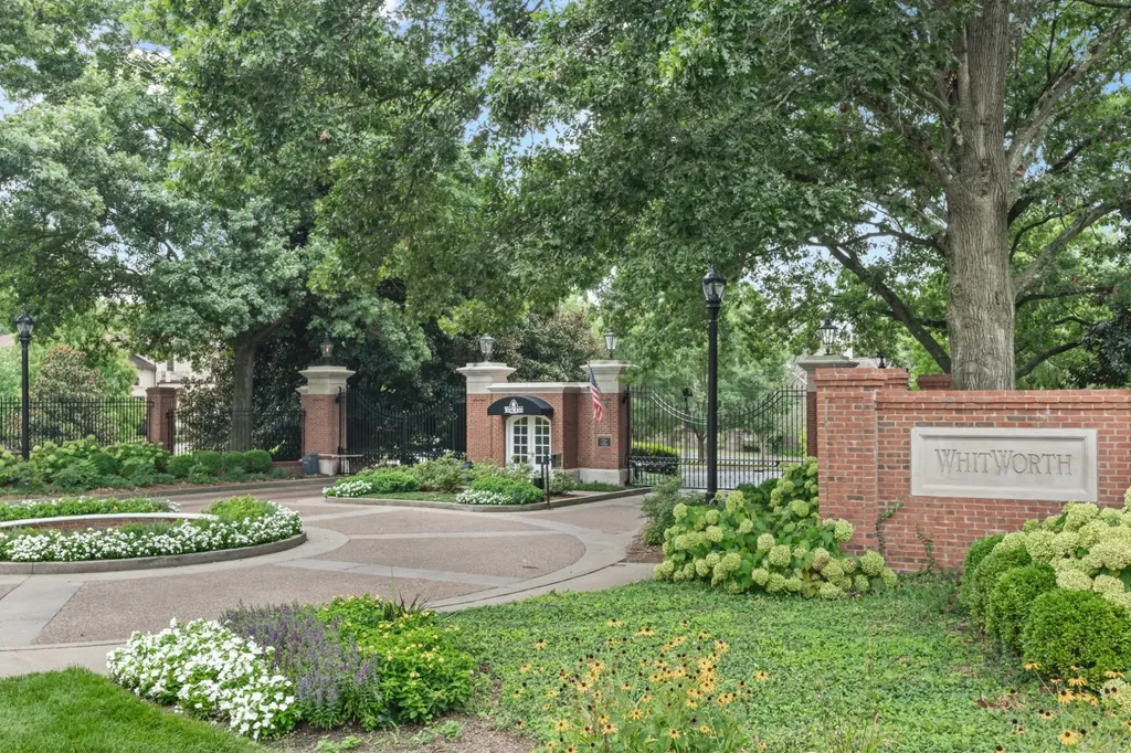 1 Warwick Lane Nashville TN 37205