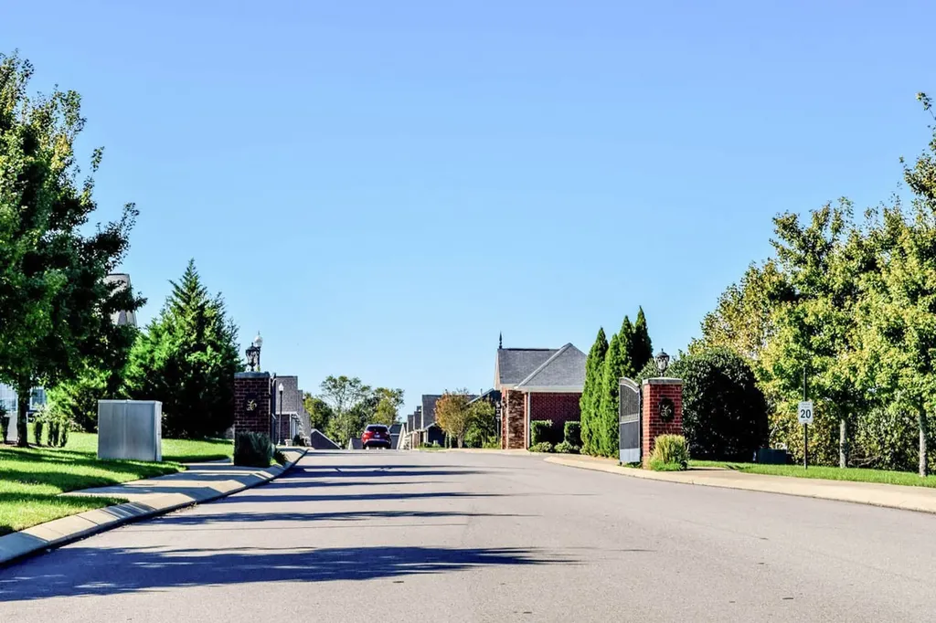 395 Devon Chase Hill Gallatin TN 37066