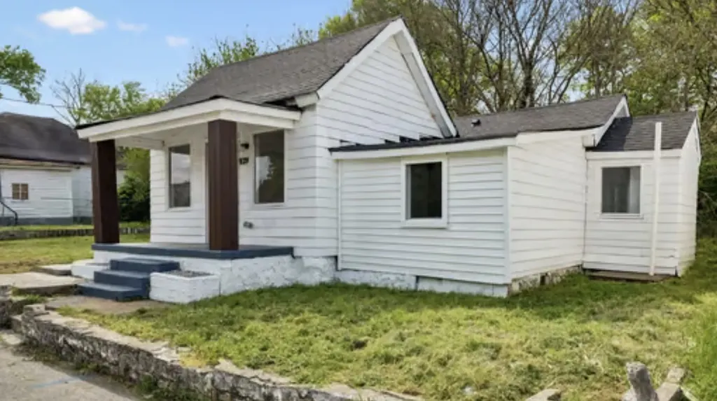 1028 Bridge Street Columbia TN 38401