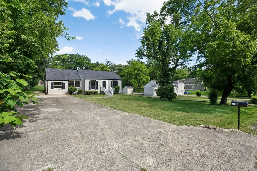 2117 Scott Avenue Nashville TN 37216