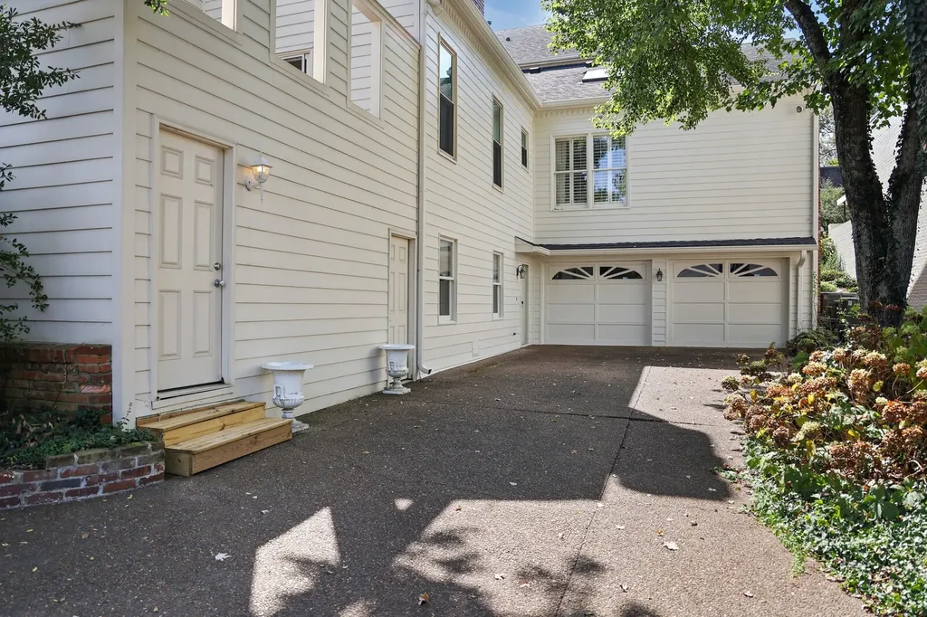 103 Adams Park Nashville TN 37205