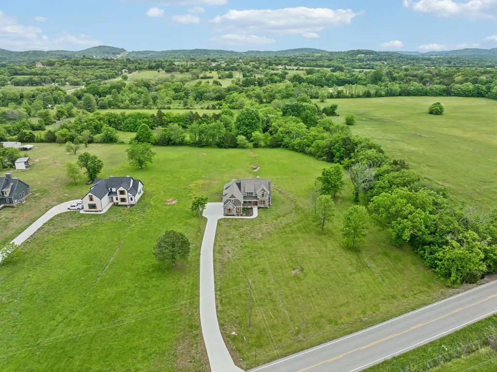 5915 Cainsville Road Lebanon TN 37090