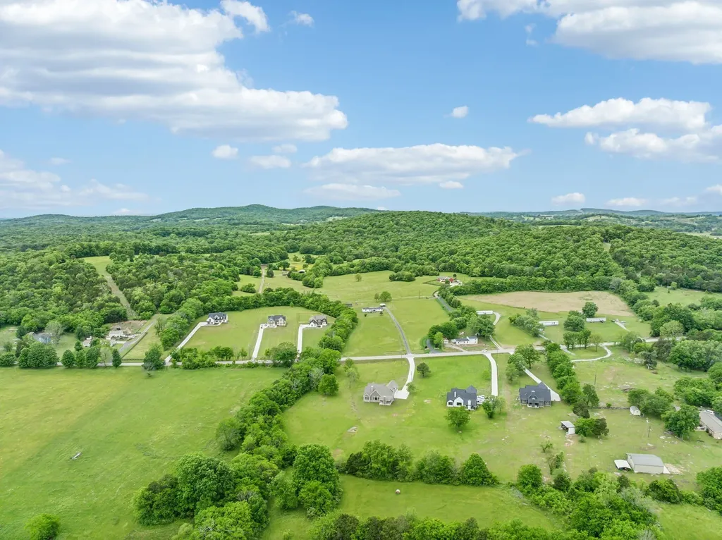 5915 Cainsville Road Lebanon TN 37090