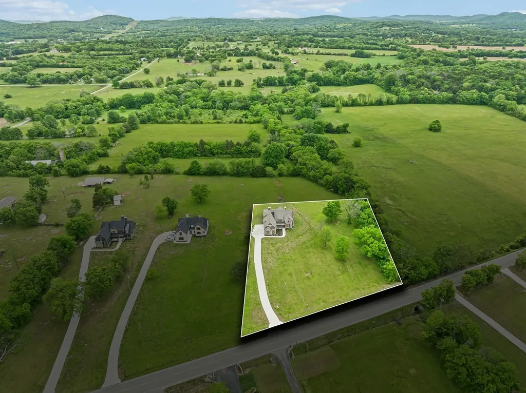 5915 Cainsville Road Lebanon TN 37090