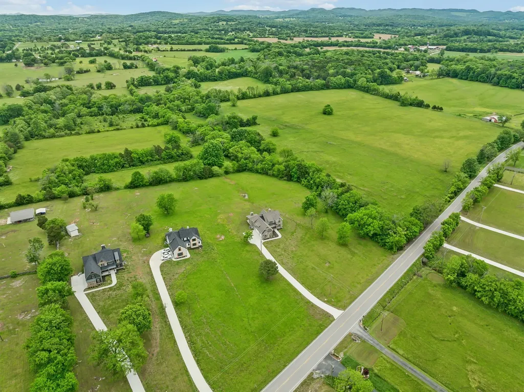 5915 Cainsville Road Lebanon TN 37090