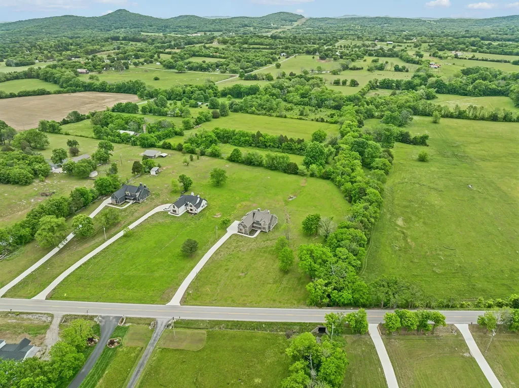 5915 Cainsville Road Lebanon TN 37090
