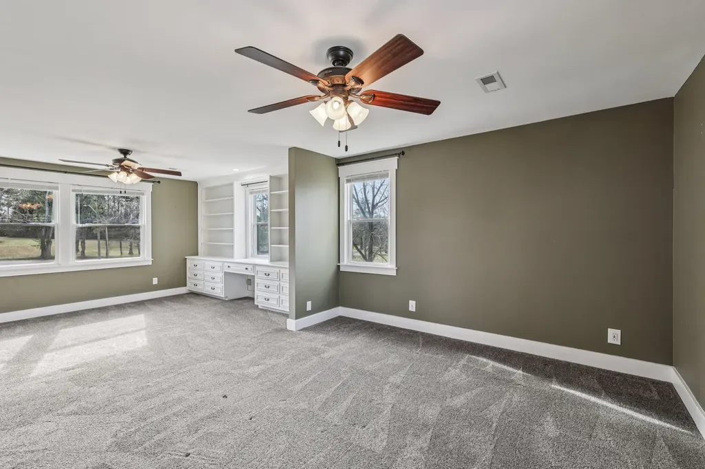 4002 Trotwood Avenue Columbia TN 38401