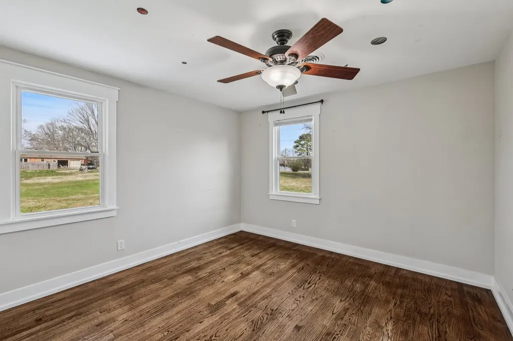 4002 Trotwood Avenue Columbia TN 38401