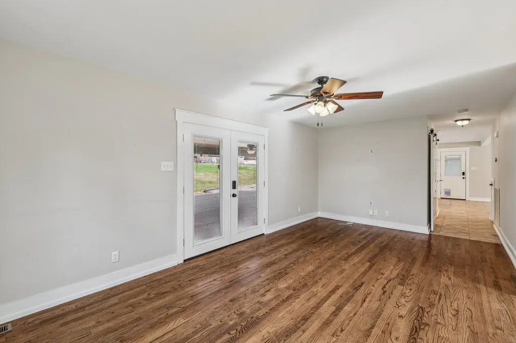 4002 Trotwood Avenue Columbia TN 38401