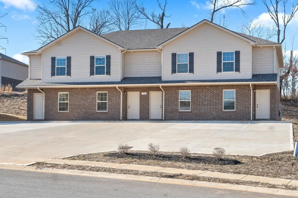 1128 Ziva Lane Clarksville TN 37040
