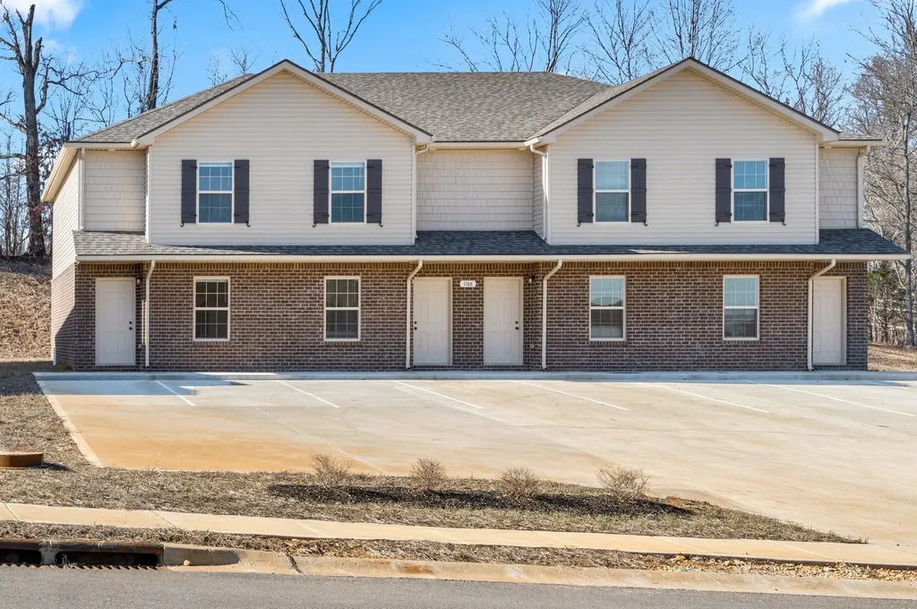1128 Ziva Lane Clarksville TN 37040