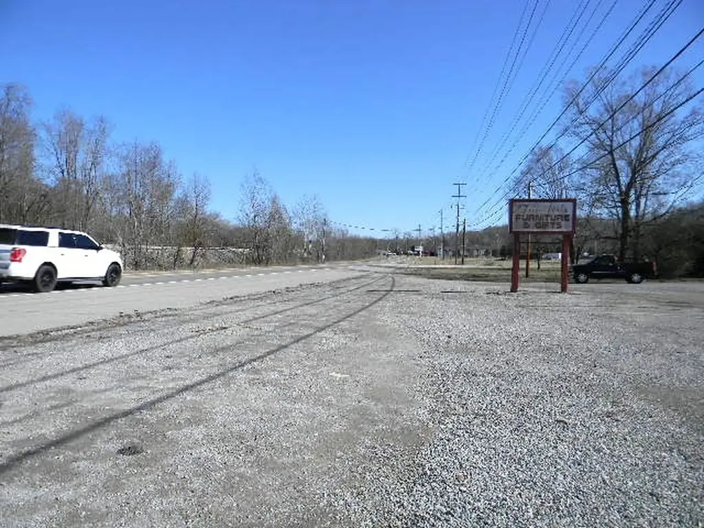 2765 Highway 70, E Waverly TN 37185