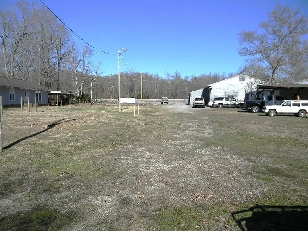 2765 Highway 70, E Waverly TN 37185
