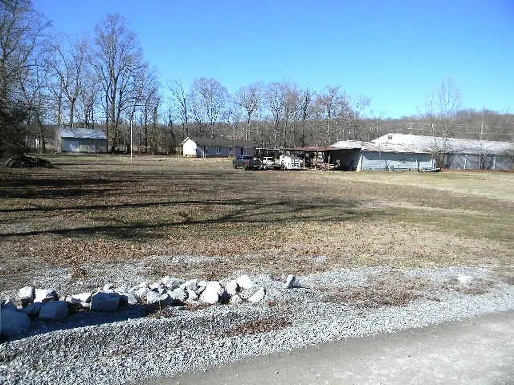 2765 Highway 70, E Waverly TN 37185
