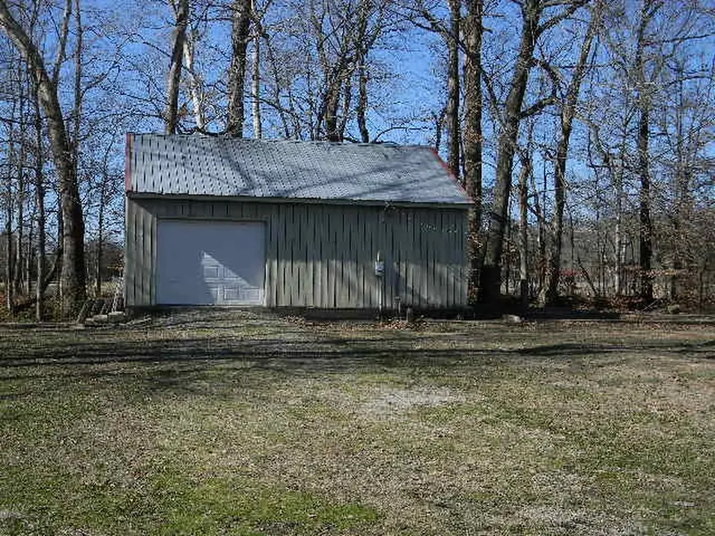 2765 Highway 70, E Waverly TN 37185