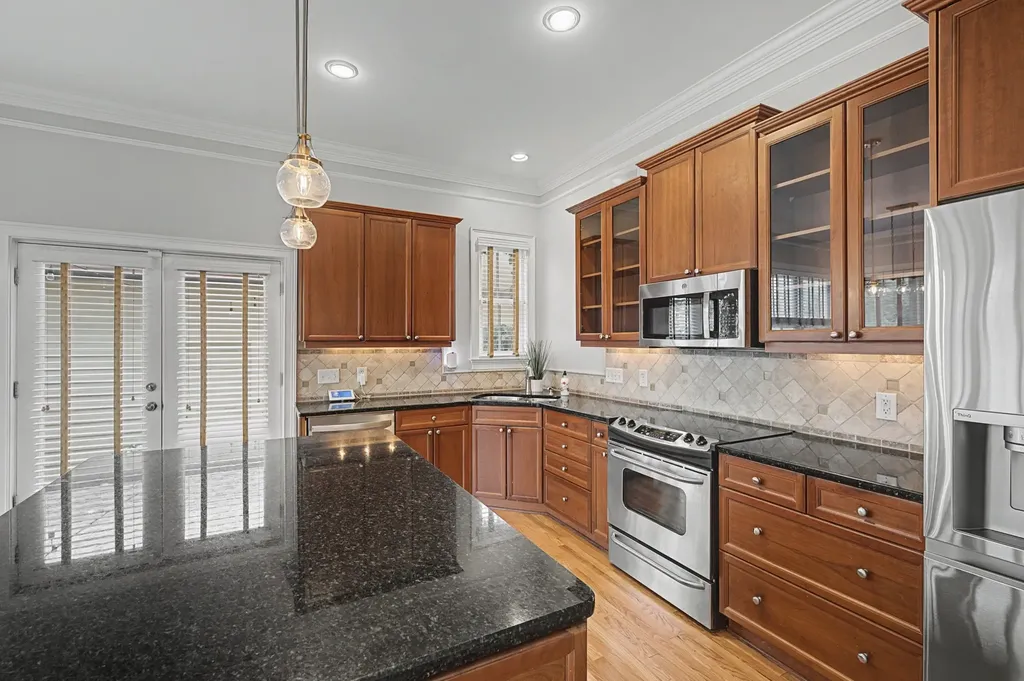 2102B Sharondale Drive Nashville TN 37215