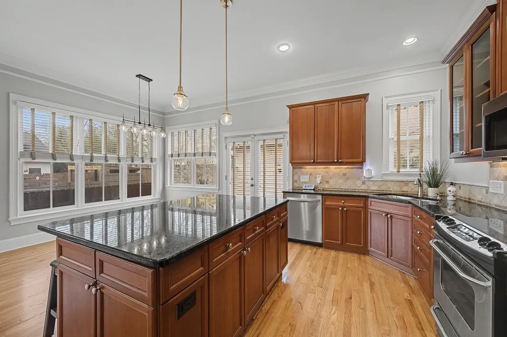 2102B Sharondale Drive Nashville TN 37215