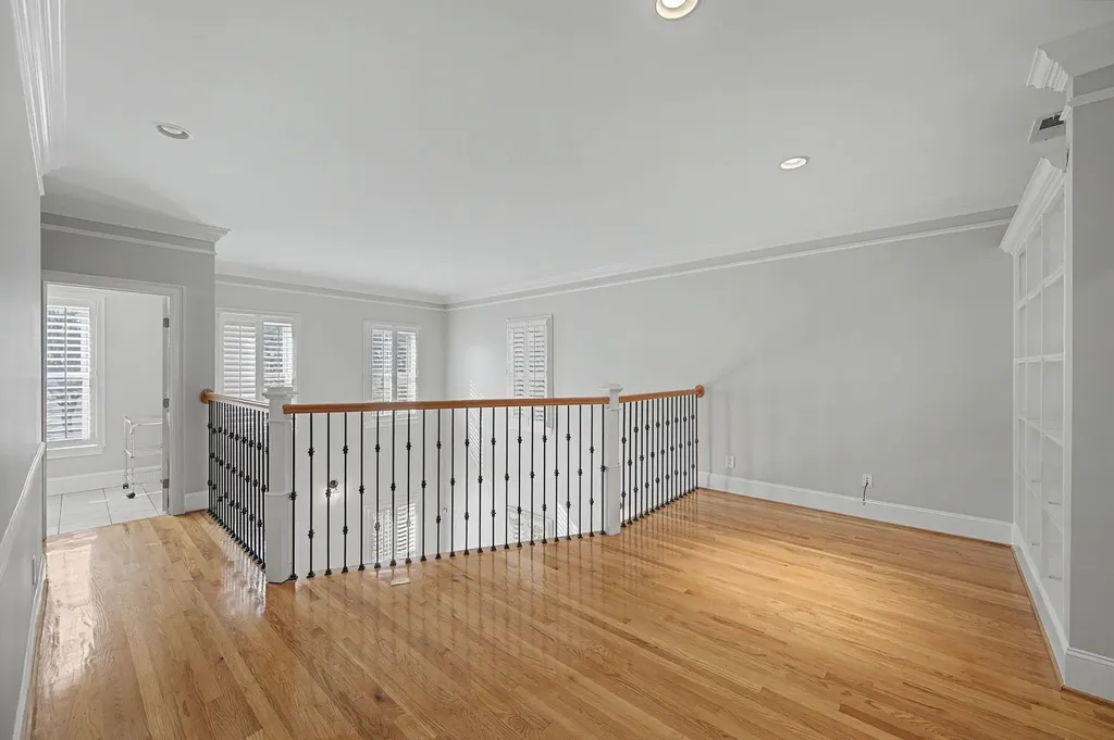 2102B Sharondale Drive Nashville TN 37215