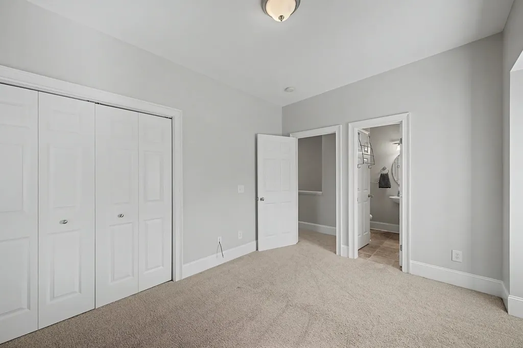 2102B Sharondale Drive Nashville TN 37215