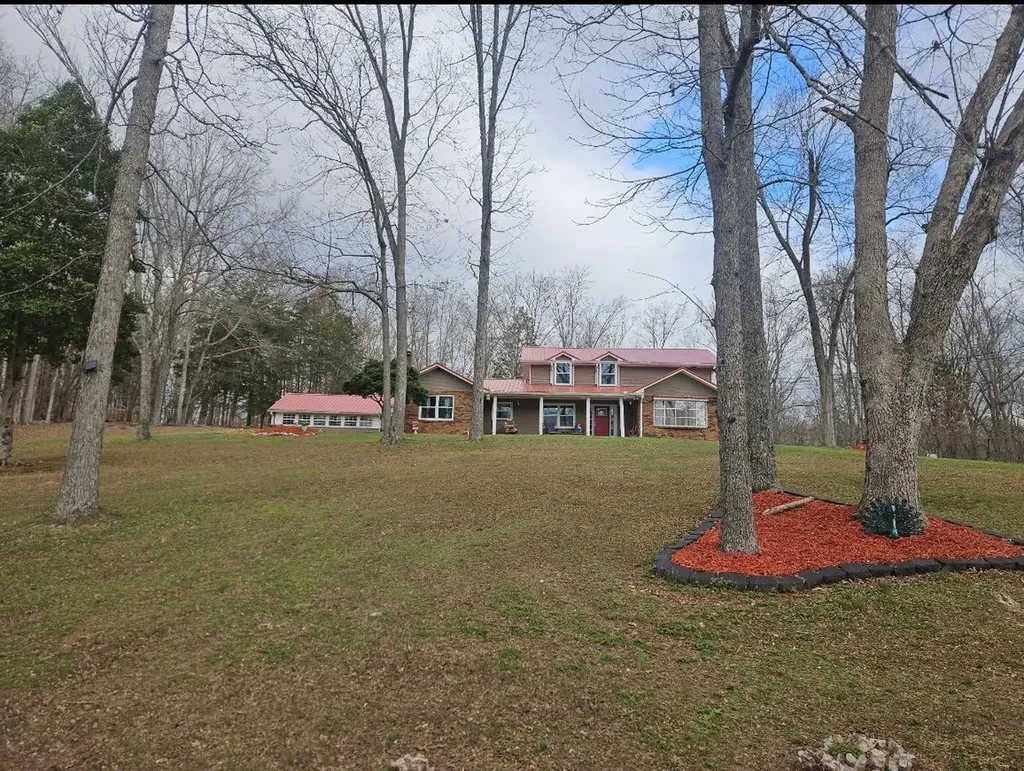 10819 Highway 13 Cumberland City TN 37050
