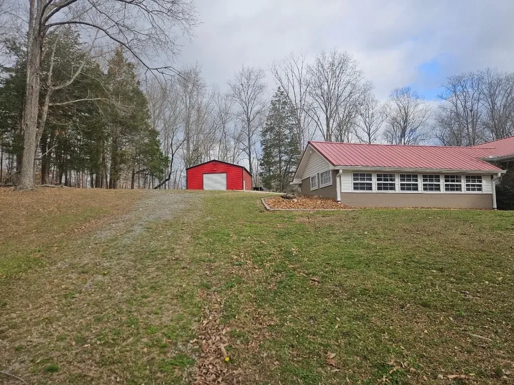10819 Highway 13 Cumberland City TN 37050