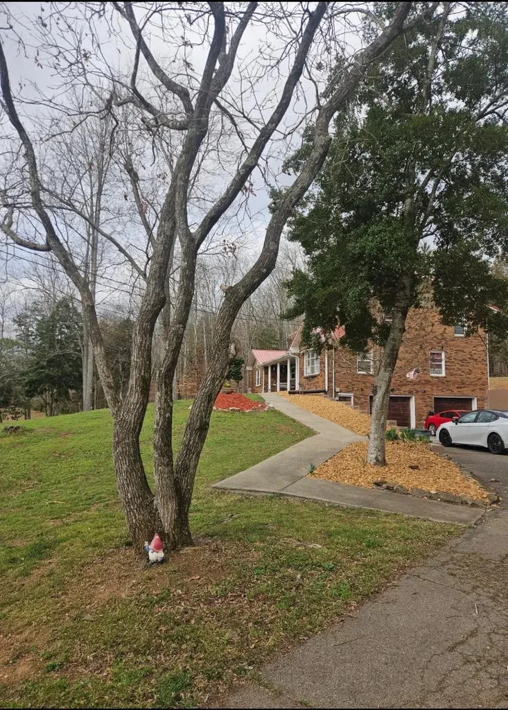 10819 Highway 13 Cumberland City TN 37050